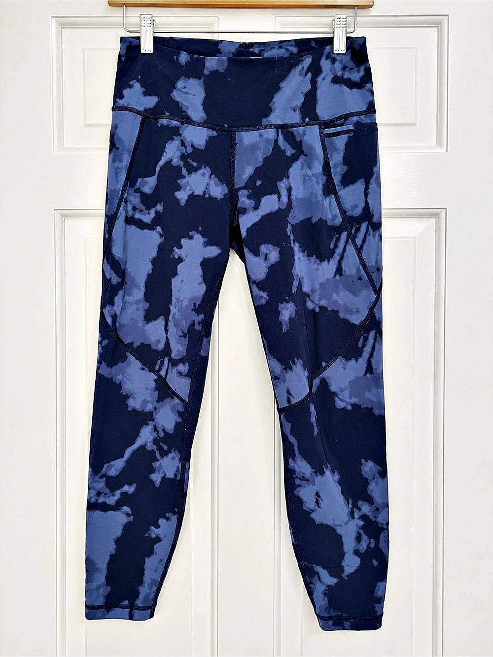 Sweaty Betty Power Tie-Dye Leggings in Blue Size Medium